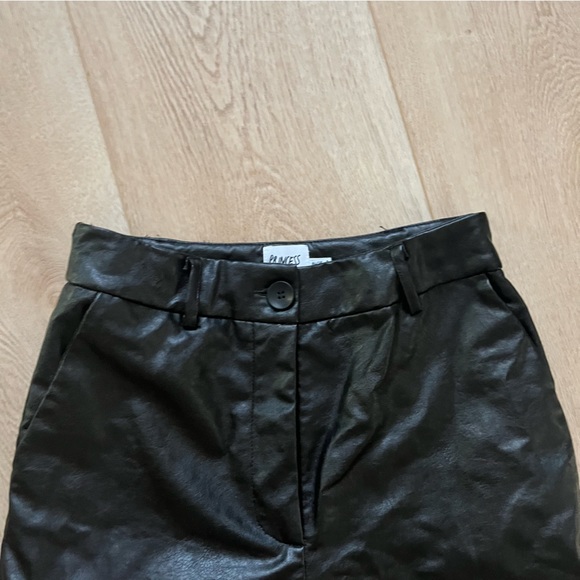 Princess Polly Faux Leather Pants - Picture 4 of 7
